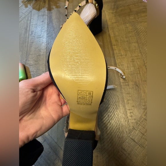 SHEIN Black and Tan Studded Heels - Picture 6 of 10